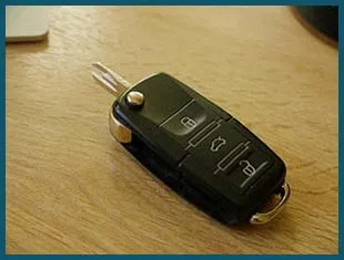 Simsbury Locksmith Service Simsbury, CT 860-359-9166 - 14-broken-car-key