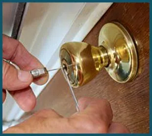 Simsbury Locksmith Service Simsbury, CT 860-359-9166 - 3-Residential-Lockouts